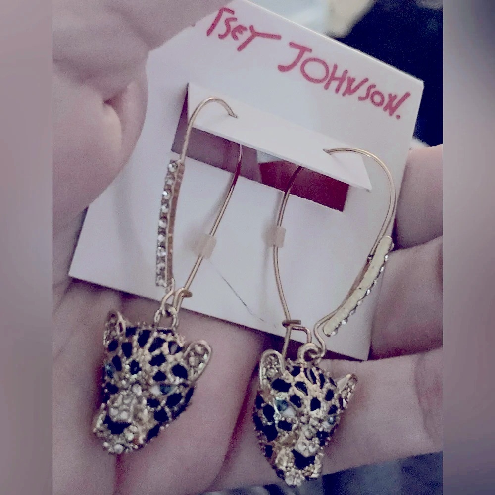 BETSEY JOHNSON Leopard Cheetah Jaguar Big Cat Gold-Tone Dangle Earrings NEW NWT